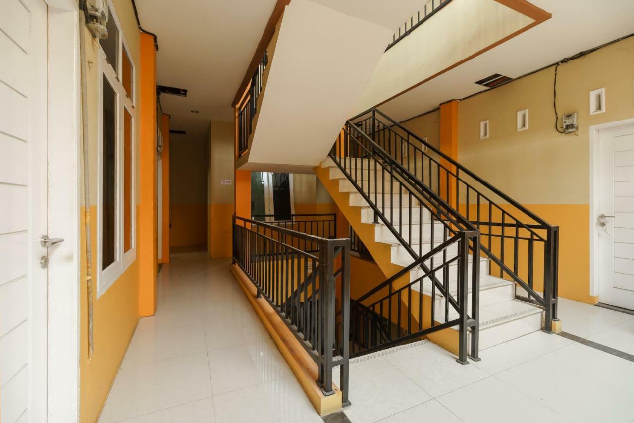 Wisma tamu Reddoorz Syariah Near Rs Pirngadi 3*